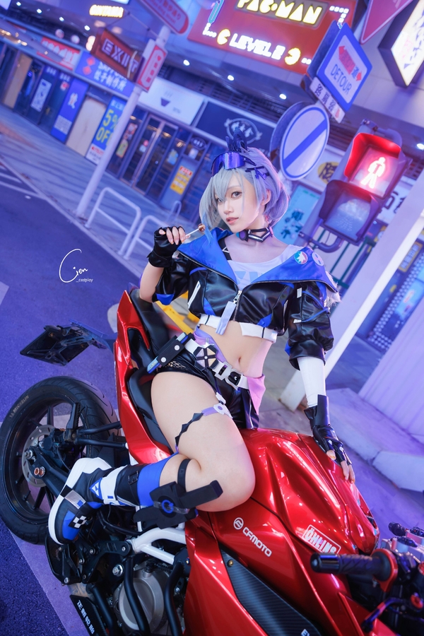 GalleryEpic.com_21.thumb.jpg.c1daad4e08dbf6707ebc2f2480a5bad7.jpg