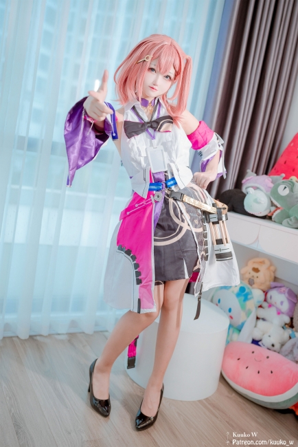 sharecosplay.com_04.thumb.jpg.8902590b81208ea37233339bb8a056ef.jpg