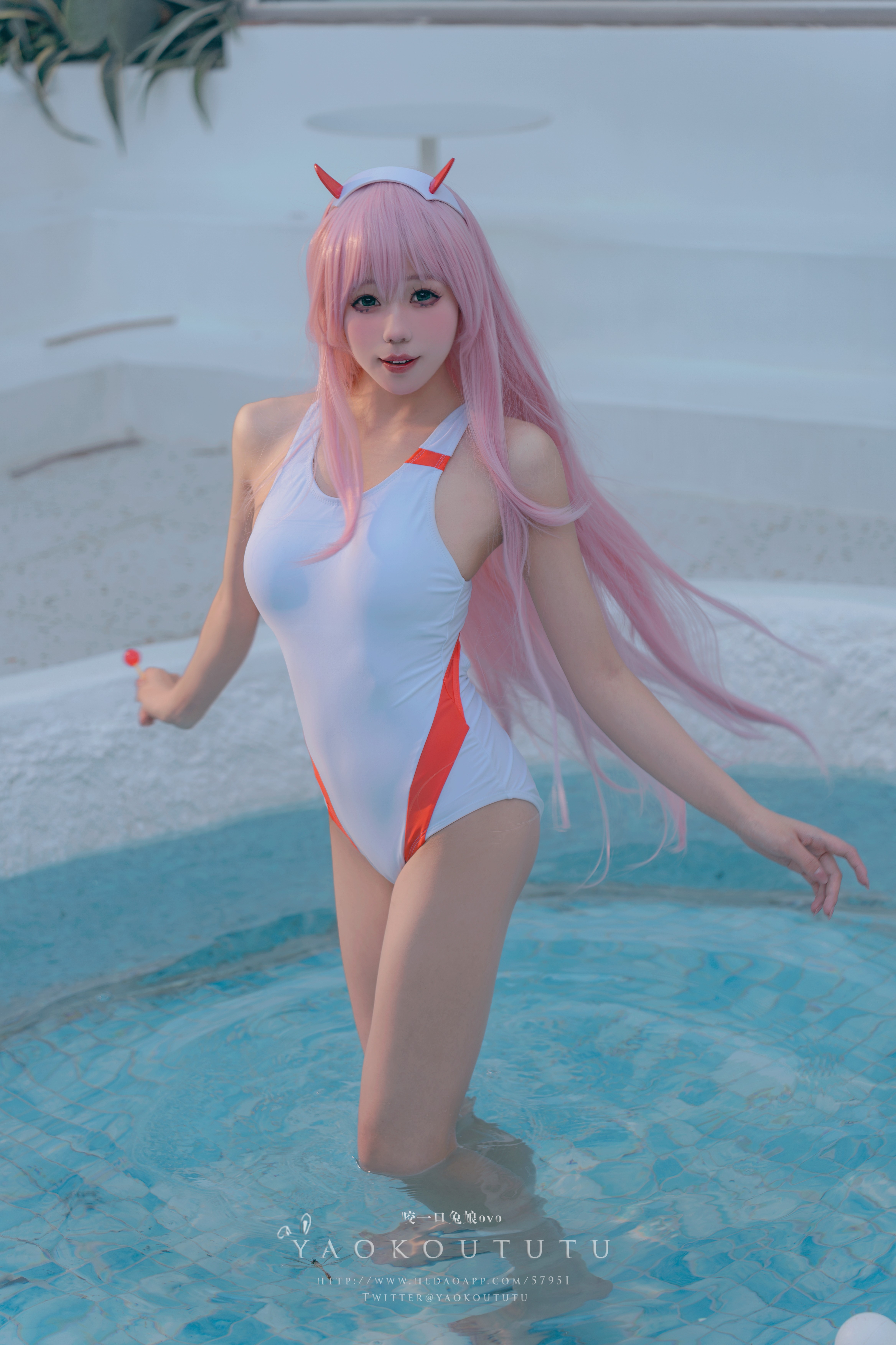 [咬一口兔娘] Darling in the Franxx - 02 - Darling in the Franxx - Zero Two [58P - 137MB]